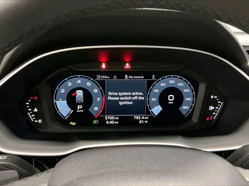 Used 2025 Audi Q3 2.0T Premium w/ Convenience Package image 22