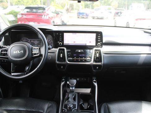 Certified 2023 Kia Sorento S w/ Panoramic Sunroof Package FWD image 24