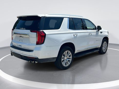 Used 2023 GMC Yukon Denali w/ Advanced Technology Package AWD/4WD image 9