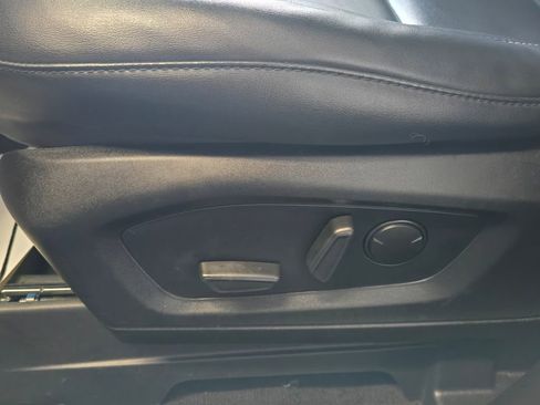 Used 2022 Ford Explorer XLT w/ Equipment Group 202A image 15