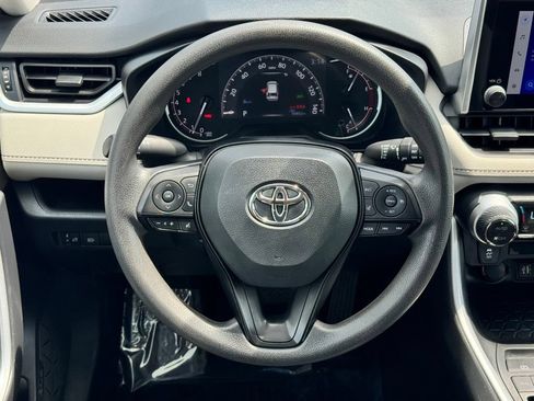 Used 2024 Toyota RAV4 XLE FWD image 19