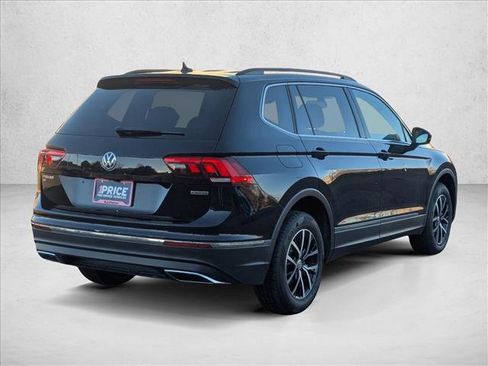 Used 2021 Volkswagen Tiguan SE image 5