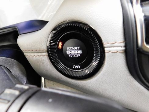 Used 2024 Jeep Compass Limited image 23