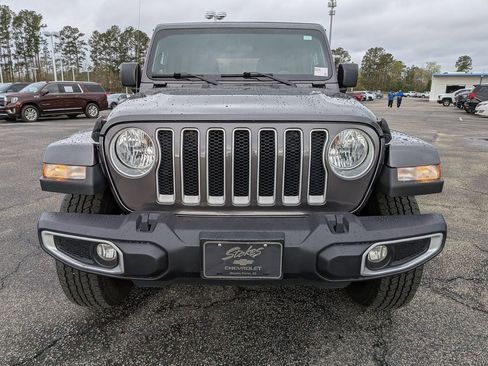 Used 2020 Jeep Wrangler Unlimited Sahara w/ Safety Group image 11