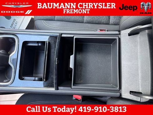 Used 2024 Chevrolet Traverse LT FWD image 26