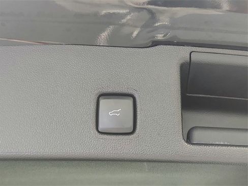 Used 2025 Ford Escape Platinum image 36