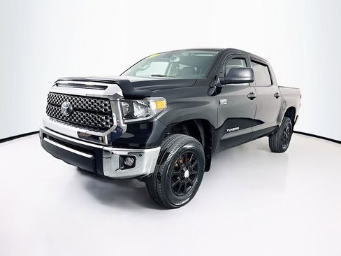Used 2021 Toyota Tundra SR5 w/ Convenience Package image 3