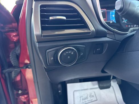 Certified 2018 Ford Fusion SE w/ Fusion SE Technology Package image 27