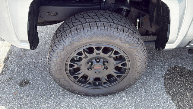 Used 2025 Toyota Tacoma SR5 RWD image 10