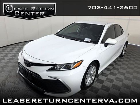 Used 2022 Toyota Camry LE FWD image 1