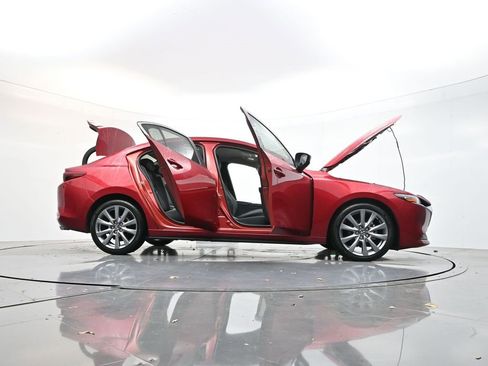 Used 2022 MAZDA MAZDA3 s image 39