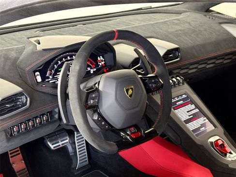 Used 2022 Lamborghini Huracan STO RWD image 16