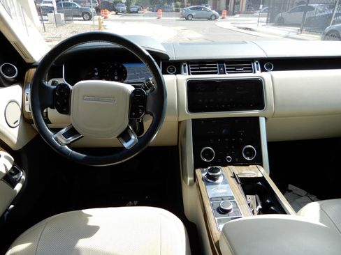 Used 2019 Land Rover Range Rover HSE image 21