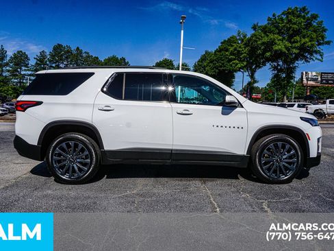 Used 2023 Chevrolet Traverse RS AWD/4WD image 11