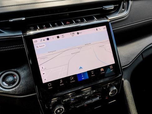 Used 2022 Jeep Grand Cherokee Overland image 6