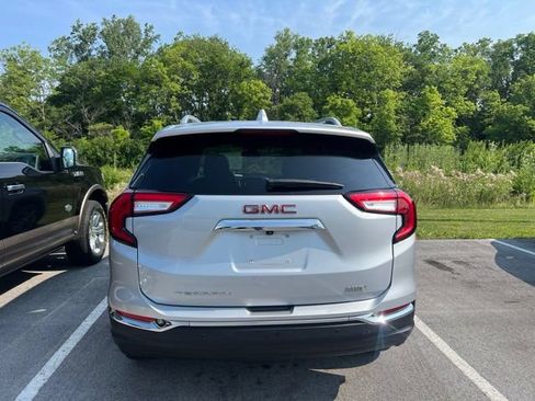 Used 2022 GMC Terrain SLT FWD image 8