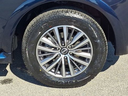 Used 2024 Nissan Armada SL w/ Captain's Chairs Package AWD/4WD image 8