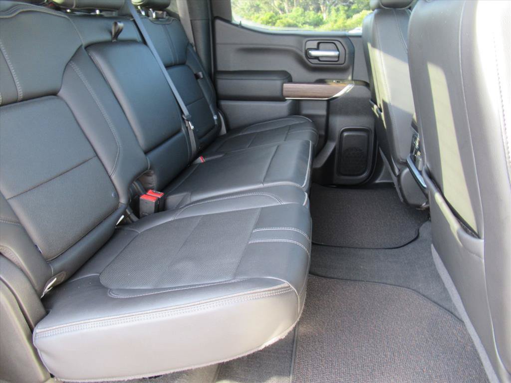 Used 2021 Chevrolet Silverado 1500 High Country w/ Technology Package AWD/4WD image 35