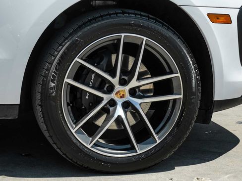 Used 2024 Porsche Macan AWD/4WD image 53