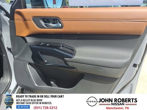 New 2026 Nissan Pathfinder Platinum AWD/4WD image 21