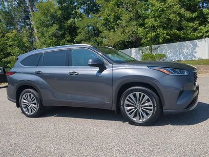 Used 2021 Toyota Highlander Platinum