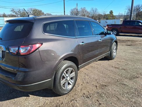 Used 2016 Chevrolet Traverse LT FWD image 4