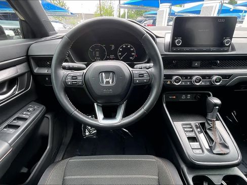 Used 2024 Honda CR-V Sport image 6