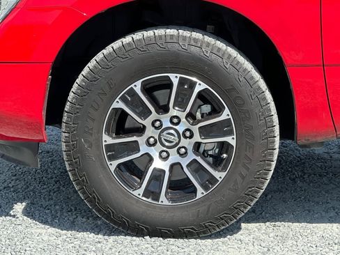 Used 2022 Nissan Titan SV AWD/4WD image 33