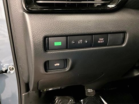 New 2025 Nissan Sentra SR w/ SR Premium Package image 30