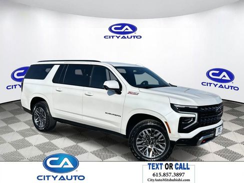 Used 2025 Chevrolet Suburban Z71 image 1