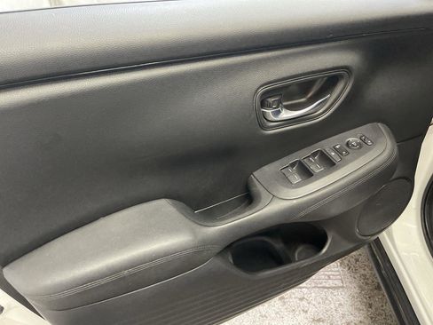 Used 2023 Honda HR-V LX image 13