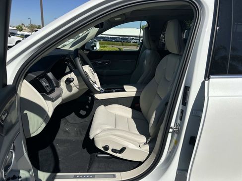 New 2026 Volvo XC90 T8 Ultra w/ Protection Package Premier AWD/4WD image 13