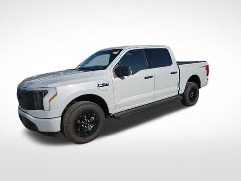 Used 2025 Ford F150 Lightning XLT AWD/4WD image 5