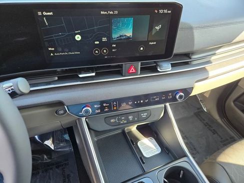 New 2026 Kia Carnival EX FWD image 11