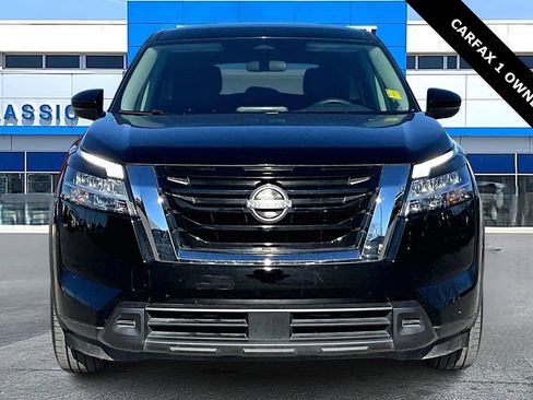 Used 2022 Nissan Pathfinder S image 2