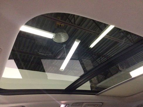 Used 2016 Volvo XC90 T6 Momentum w/ Vision Package image 23