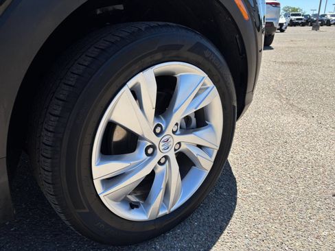 Used 2025 Buick Encore GX Preferred AWD/4WD image 53