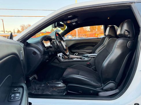 Used 2022 Dodge Challenger GT w/ Plus Package image 13