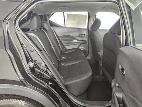 New 2025 Nissan Kicks S image 15