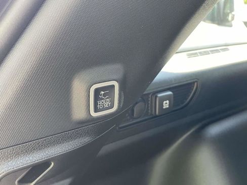 New 2025 Jeep Grand Cherokee Limited w/ Luxury Tech Group II image 32