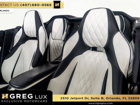 Used 2017 Aston Martin Vanquish S image 3