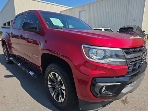 Used 2021 Chevrolet Colorado Z71 AWD/4WD image 3
