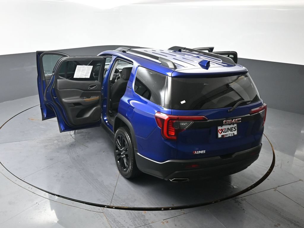 Used 2023 GMC Acadia SLE w/ Driver Convenience Package FWD image 63
