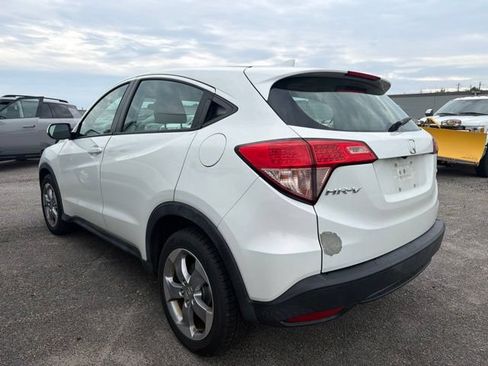 Used 2017 Honda HR-V LX image 4