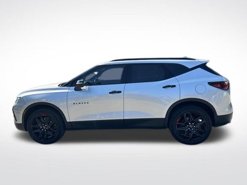 Used 2022 Chevrolet Blazer LT w/ Redline Edition FWD image 2