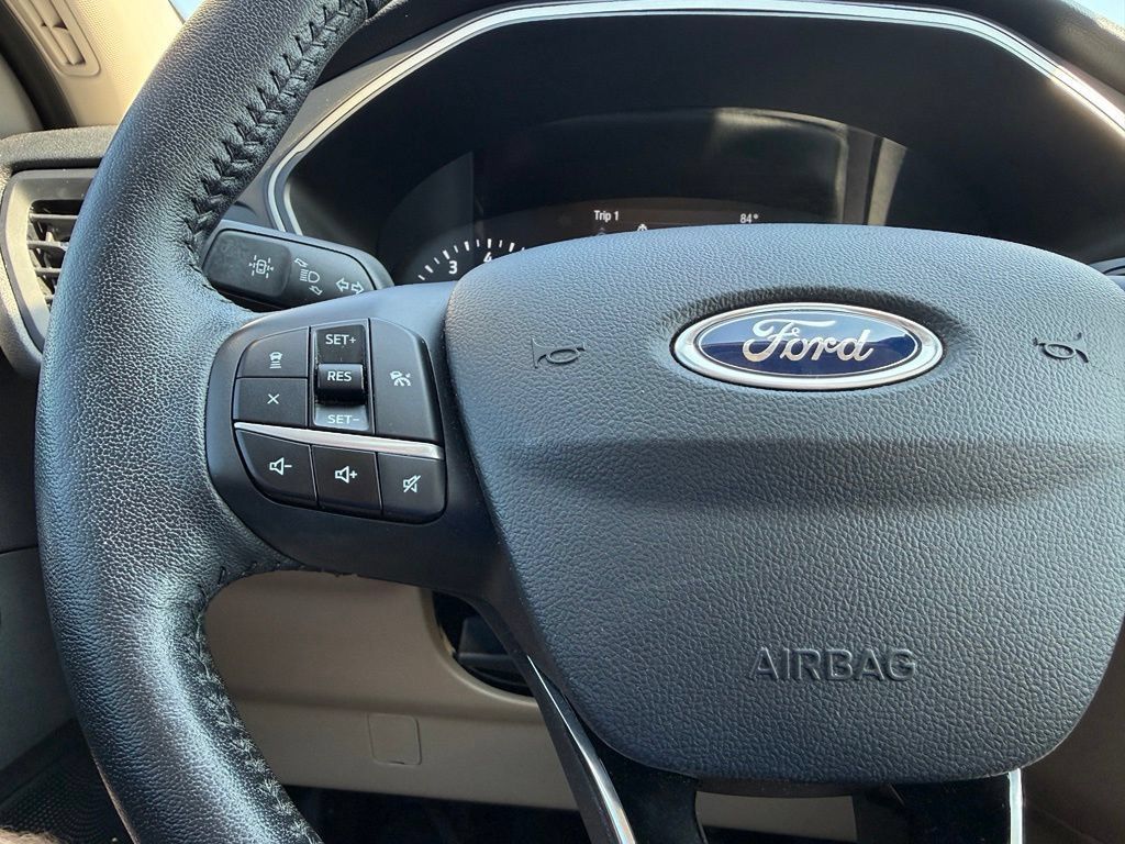 Used 2020 Ford Escape SEL FWD image 13
