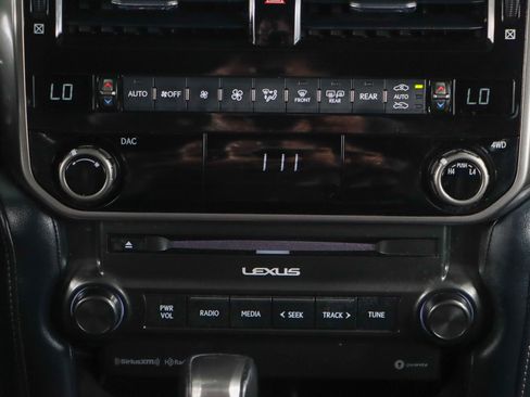 Used 2023 Lexus GX 460 Premium w/ Premium Package image 21