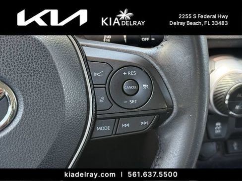 Used 2021 Toyota RAV4 XLE Premium FWD image 29