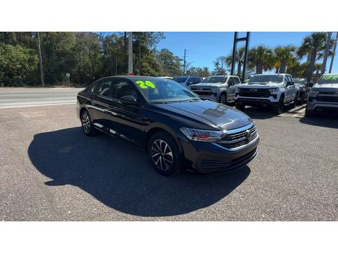 Used 2024 Volkswagen Jetta S image 8