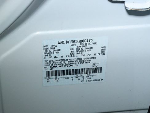 Certified 2023 Lincoln Nautilus Reserve image 21